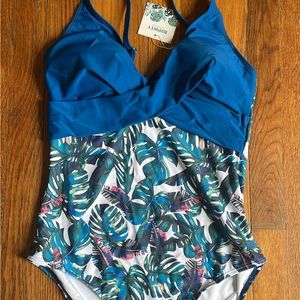 One piece suit NWT medium